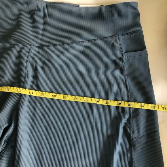 Old Navy High-Waisted PowerSoft Ribbed Compression Biker Shorts 8’inseam Size 4X - Picture 11 of 15